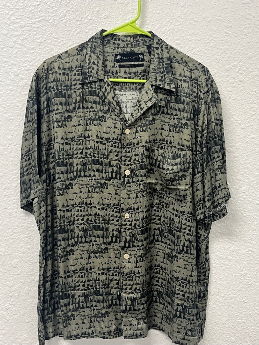 All Saints Listz Olive Patterned Button-Down Shirt
#1121